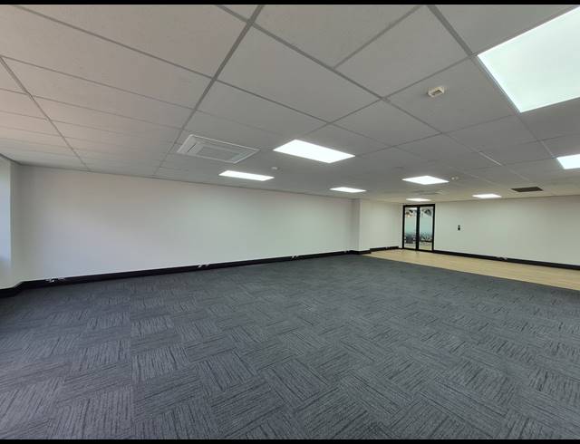 230M² OFFICE TO LET IN SANDOWN